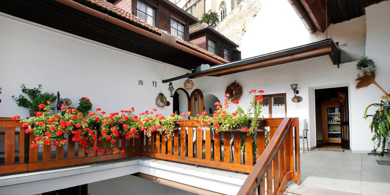 Pension Gastehaus Heller Weissenkirchen in der Wachau Exterior photo